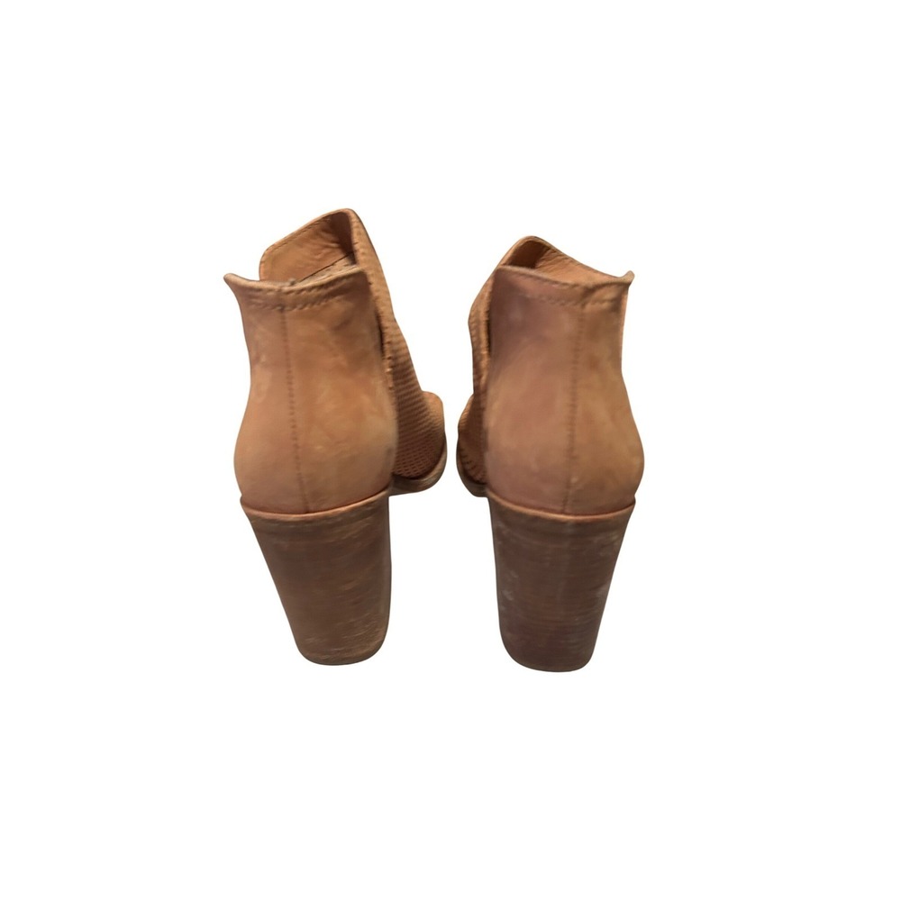 Steve Madden Tan Perforated Leather Peep Toe Block Heel Booties V-Cut Ankle Boot - Picture 3 of 8